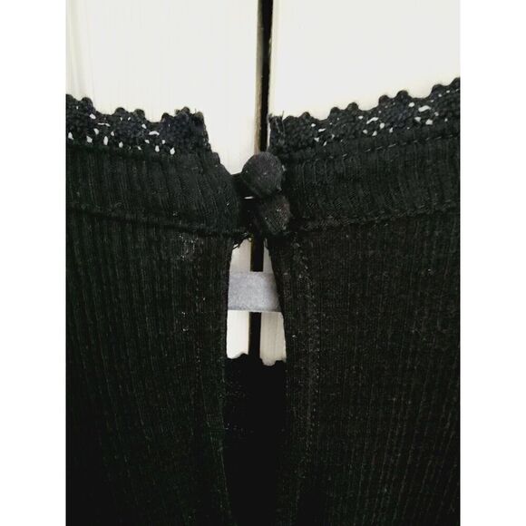 Torrid 3 Top Black Lace Short Wide Sleeves Keyhole Back Round Neck 3X Stretch - Picture 7 of 8